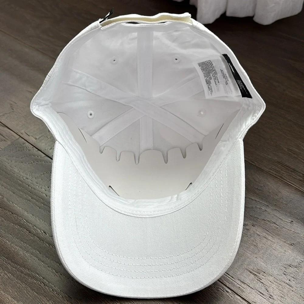 Nike Club/Baseball cap,velcro back, embroidered Nike swoosh logo,6 panel vented
